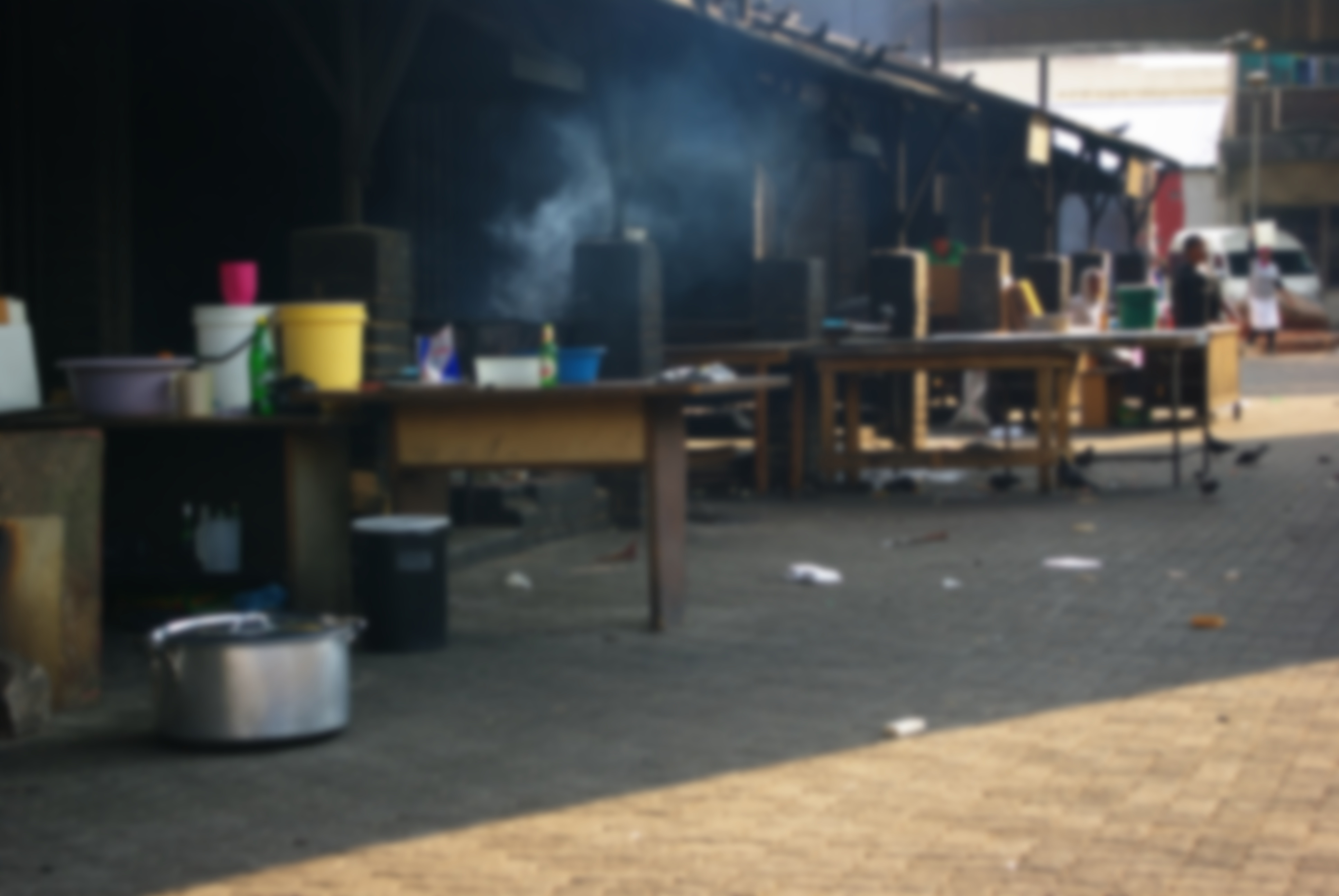 convert -blur 0x3 IMGP8582.JPG IMGP8582_blur.JPG